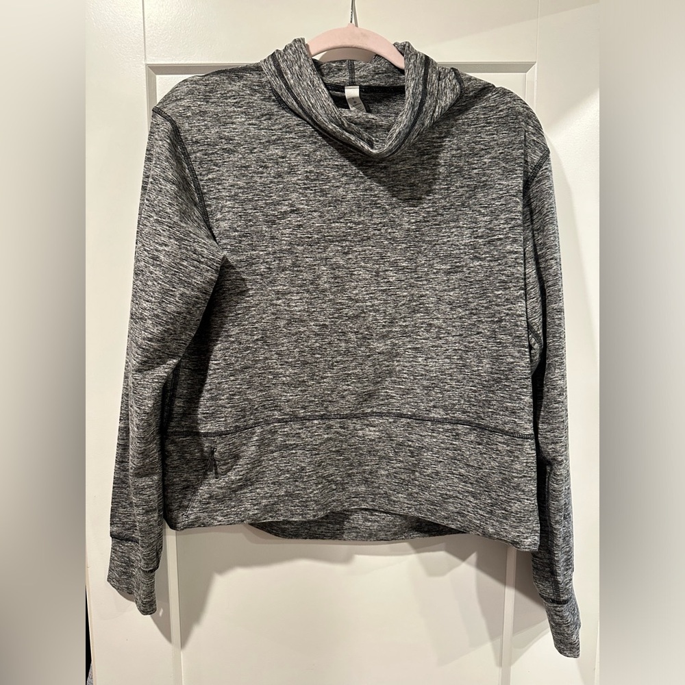 Lululemon cowl neck pullover, like new, size 6